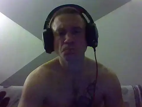 Snapshot of aroj95 chatting on March 26, 2026, 2:43 am aroj95 online show from March 26, 2026, 2:43 am