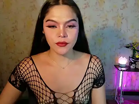 Snapshot of OdessaBODY chatting on September 24, 2025, 2:23 pm OdessaBODY online show from September 24, 2025, 2:23 pm