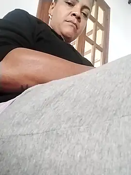 Snapshot of BayleyBanks chatting on February 15, 2026, 5:12 pm BayleyBanks online show from February 15, 2026, 5:12 pm