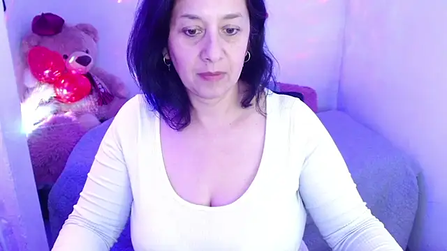 camilalatti online show from February 20, 2026, 12:07 am