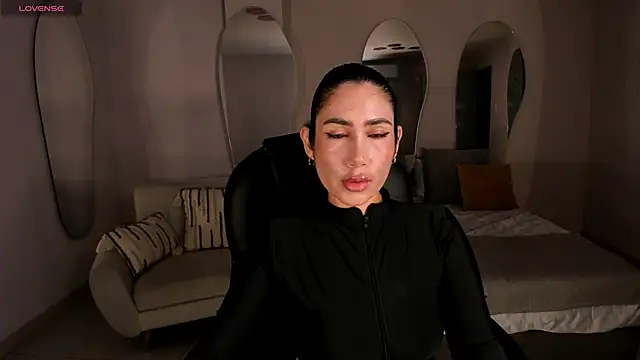 Snapshot of MarieJaneX chatting on February 3, 2025, 10:58 am MarieJaneX online show from February 3, 2025, 10:58 am
