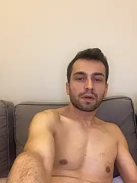 Snapshot of Emre-34 chatting on March 7, 2026, 8:25 pm Emre-34 online show from March 7, 2026, 8:25 pm