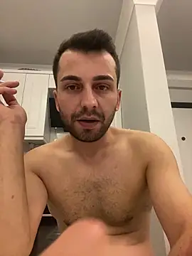 Snapshot of Emre-34 chatting on November 10, 2025, 10:26 pm Emre-34 online show from November 10, 2025, 10:26 pm