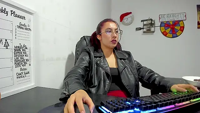 Snapshot of Scarlett_Sen chatting on December 21, 2024, 3:20 pm Scarlett Sen online show from December 21, 2024, 3:20 pm