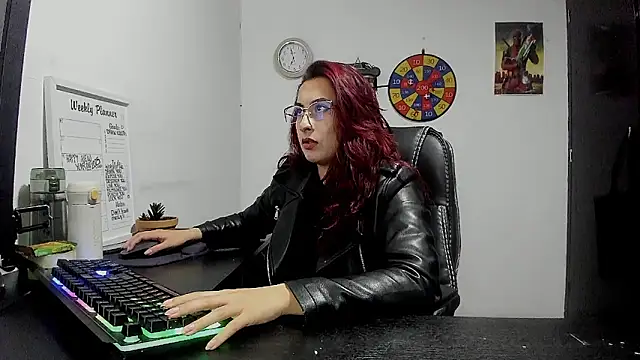 Snapshot of Scarlett_Sen chatting on January 9, 2025, 2:18 pm Scarlett Sen online show from January 9, 2025, 2:18 pm