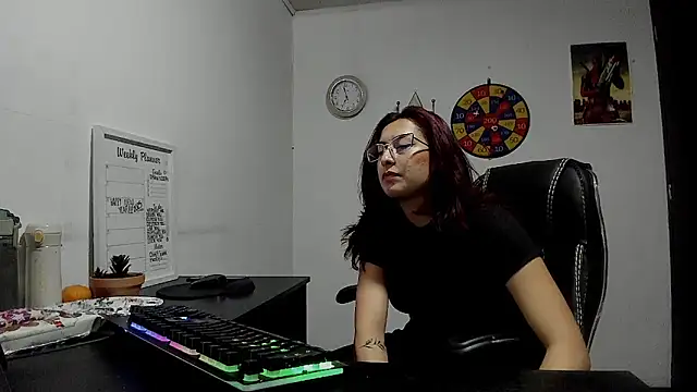Snapshot of Scarlett_Sen chatting on January 10, 2025, 6:28 pm Scarlett Sen online show from January 10, 2025, 6:28 pm