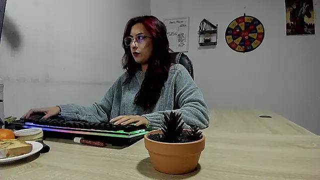 Snapshot of Scarlett_Sen chatting on January 20, 2025, 2:25 pm Scarlett Sen online show from January 20, 2025, 2:25 pm