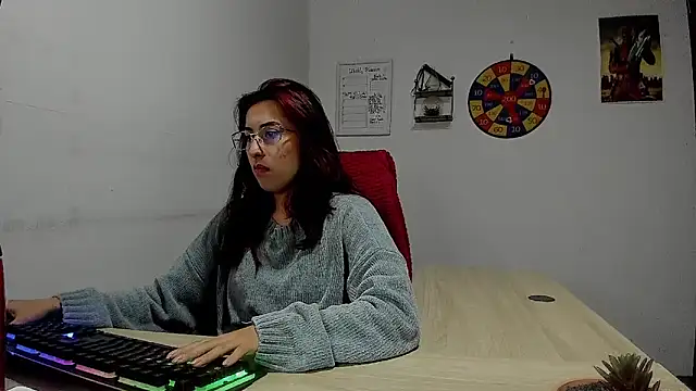 Snapshot of Scarlett_Sen chatting on January 27, 2025, 2:02 pm Scarlett Sen online show from January 27, 2025, 2:02 pm