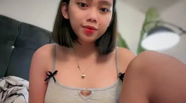 Snapshot of GenesisCastillano chatting on March 7, 2025, 11:40 am GenesisCastillano online show from March 7, 2025, 11:40 am