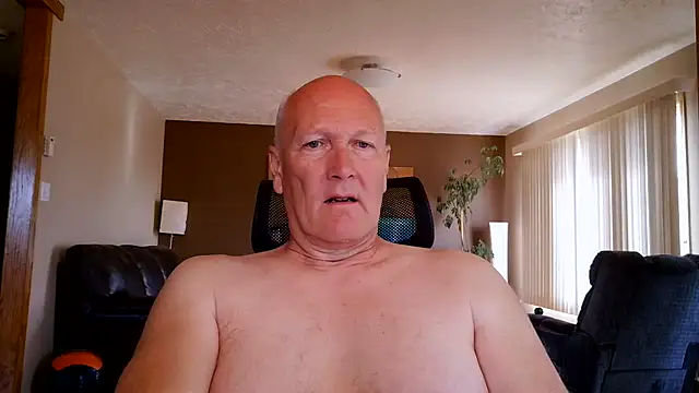 Snapshot of BasicAnt chatting on June 7, 2026, 2:33 pm BasicAnt online show from June 7, 2026, 2:33 pm