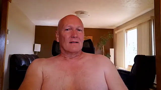 Snapshot of BasicAnt chatting on July 11, 2026, 3:45 pm BasicAnt online show from July 11, 2026, 3:45 pm