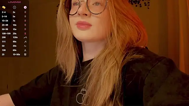Snapshot of mollytuck chatting on April 11, 2026, 3:49 pm mollytuck online show from April 11, 2026, 3:49 pm