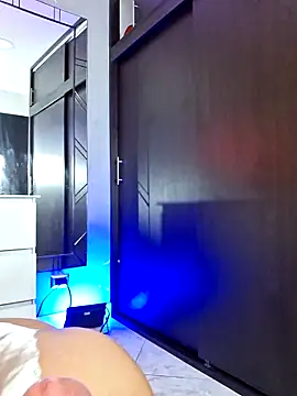 sheerly online show from October 17, 2025, 9:38 pm