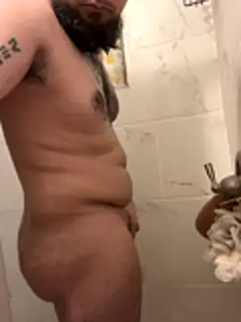 Snapshot of cnasty5621333 chatting on October 22, 2025, 5:40 am cnasty5621333 online show from October 22, 2025, 5:40 am