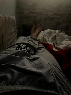 MAHKE12 online show from October 13, 2025, 10:32 pm