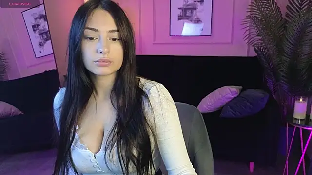 Snapshot of MilanaSugar chatting on November 25, 2025, 6:03 am MilanaSugar online show from November 25, 2025, 6:03 am