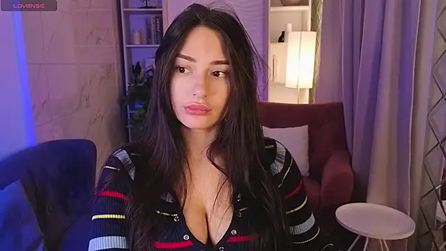 Snapshot of MilanaSugar chatting on November 20, 2025, 2:18 pm MilanaSugar online show from November 20, 2025, 2:18 pm