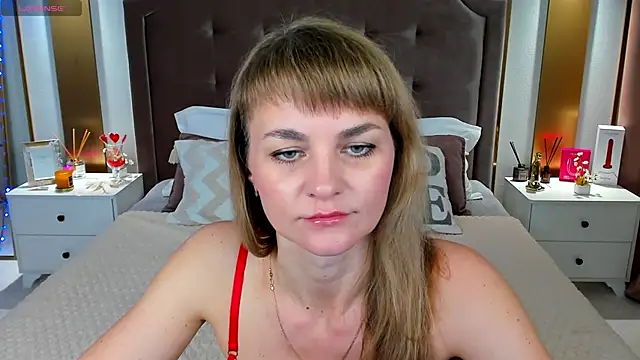 Snapshot of annasimonsj chatting on March 15, 2026, 1:01 am annasimonsj online show from March 15, 2026, 1:01 am