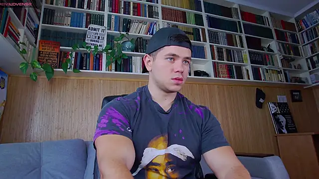 Snapshot of Arilas_ chatting on September 27, 2025, 6:30 am Arilas online show from September 27, 2025, 6:30 am