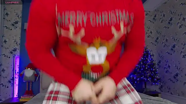 Snapshot of Arilas_ chatting on December 25, 2024, 7:35 am Arilas online show from December 25, 2024, 7:35 am