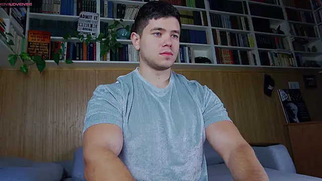 Snapshot of Arilas_ chatting on September 28, 2025, 6:42 am Arilas online show from September 28, 2025, 6:42 am