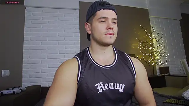 Snapshot of Arilas_ chatting on December 20, 2024, 10:49 am Arilas online show from December 20, 2024, 10:49 am