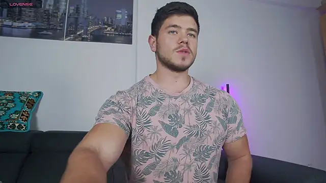 Arilas  online show from November 14, 2025, 2:21 pm