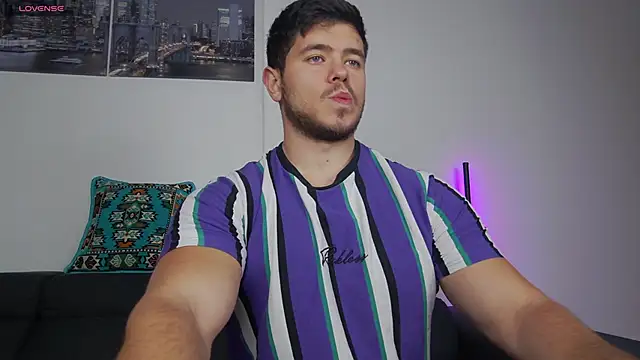 Arilas  online show from November 16, 2025, 8:08 am