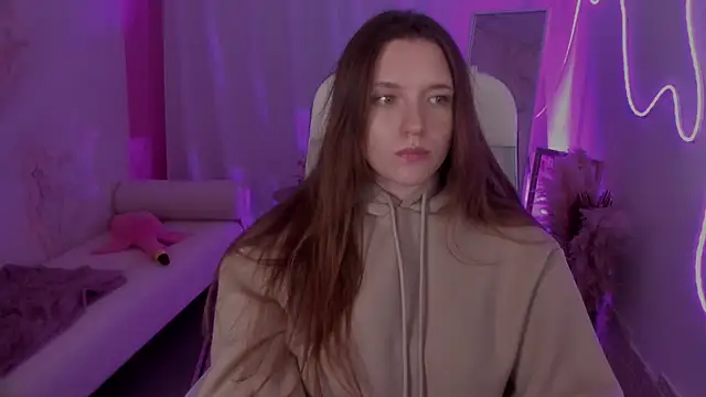 Snapshot of JennyDens chatting on November 12, 2025, 5:28 pm JennyDens online show from November 12, 2025, 5:28 pm