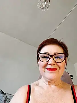 Snapshot of Fire_Night chatting on October 12, 2025, 8:16 am Fire Night online show from October 12, 2025, 8:16 am