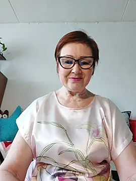 Snapshot of Fire_Night chatting on June 6, 2026, 7:13 am Fire Night online show from June 6, 2026, 7:13 am