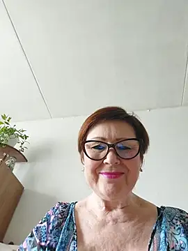 Snapshot of Fire_Night chatting on July 24, 2026, 7:04 am Fire Night online show from July 24, 2026, 7:04 am