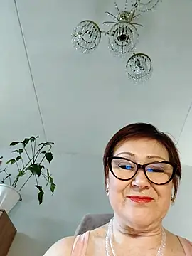 Snapshot of Fire_Night chatting on November 16, 2025, 8:19 am Fire Night online show from November 16, 2025, 8:19 am