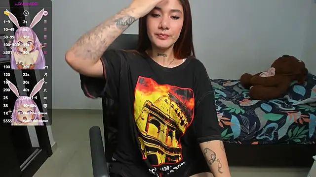 Snapshot of evelyx69x chatting on February 27, 2025, 2:57 am evelyx69x online show from February 27, 2025, 2:57 am