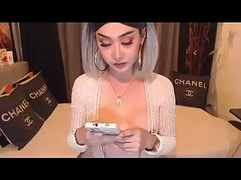 Snapshot of JustForCassie chatting on September 19, 2025, 3:16 pm JustForCassie online show from September 19, 2025, 3:16 pm