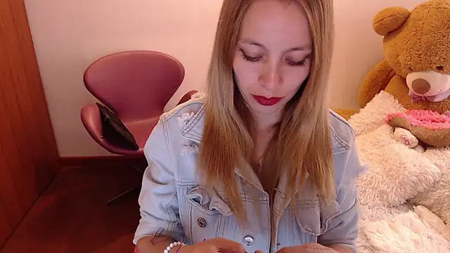 Snapshot of thamarajane chatting on September 15, 2025, 12:49 pm thamarajane online show from September 15, 2025, 12:49 pm