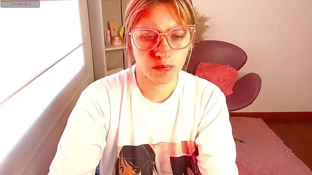 Snapshot of thamarajane chatting on February 4, 2025, 12:11 pm thamarajane online show from February 4, 2025, 12:11 pm