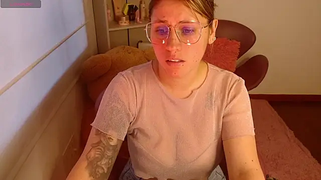 Snapshot of thamarajane chatting on January 23, 2025, 10:11 pm thamarajane online show from January 23, 2025, 10:11 pm