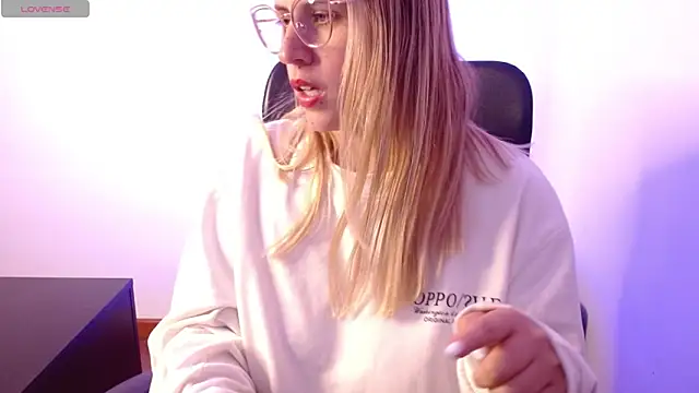 Snapshot of thamarajane chatting on February 14, 2025, 6:19 pm thamarajane online show from February 14, 2025, 6:19 pm