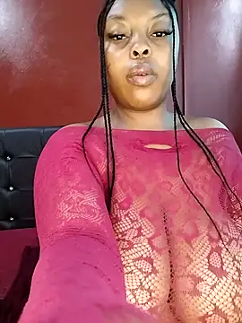 Snapshot of Sexyroseytitz_00 chatting on May 22, 2026, 6:44 am Sexyroseytitz 00 online show from May 22, 2026, 6:44 am