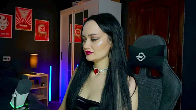 Snapshot of QueenAliss chatting on November 28, 2025, 3:50 am QueenAliss online show from November 28, 2025, 3:50 am