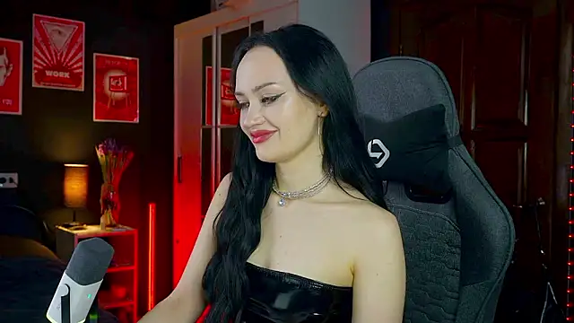 QueenAliss online show from March 15, 2026, 4:19 am