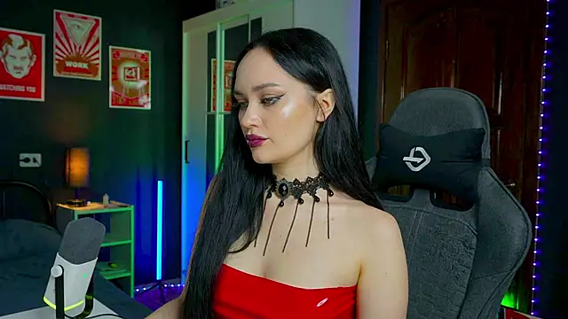 Snapshot of QueenAliss chatting on November 3, 2025, 6:07 am QueenAliss online show from November 3, 2025, 6:07 am