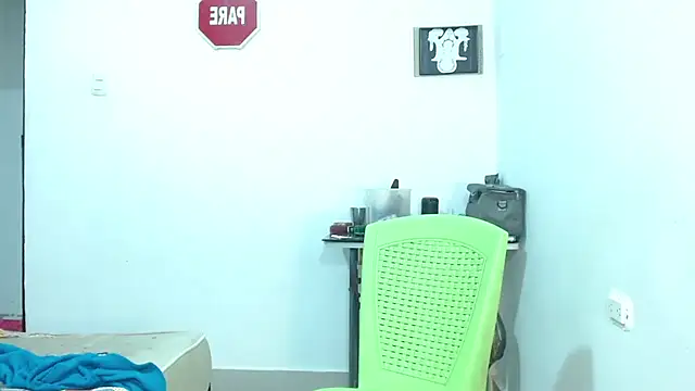 Snapshot of -Anarka- chatting on December 1, 2025, 11:05 pm -Anarka- online show from December 1, 2025, 11:05 pm