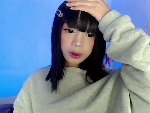 Snapshot of SweetCheska19 chatting on May 3, 2026, 1:04 pm SweetCheska19 online show from May 3, 2026, 1:04 pm