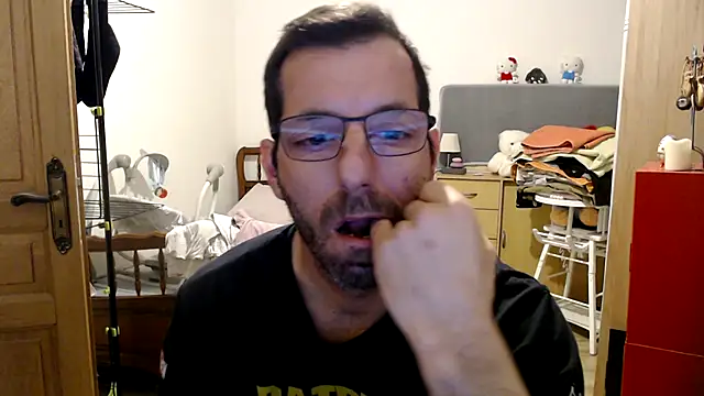 steph19x5 online show from February 4, 2025, 5:53 am