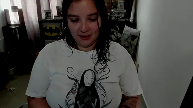 Snapshot of aika-dreams chatting on June 16, 2026, 1:44 pm aika-dreams online show from June 16, 2026, 1:44 pm