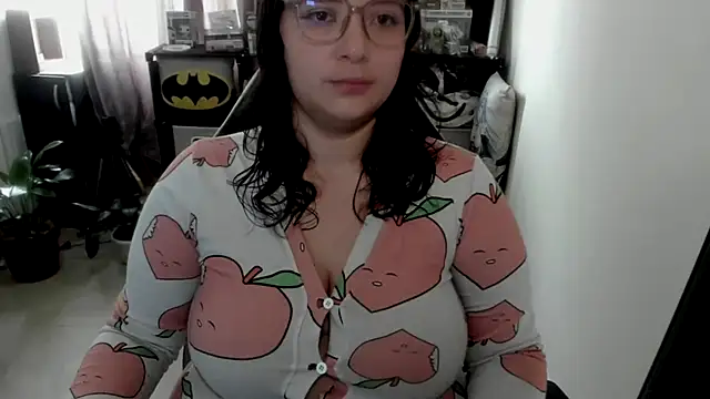 aika-dreams online show from April 24, 2026, 2:08 pm