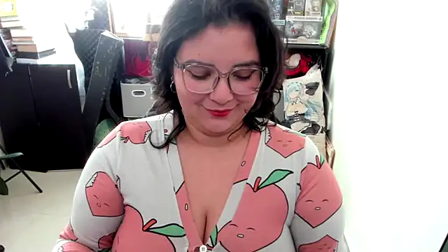 aika-dreams online show from October 14, 2025, 9:04 pm