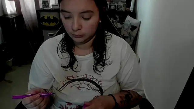 Snapshot of aika-dreams chatting on June 12, 2026, 1:53 pm aika-dreams online show from June 12, 2026, 1:53 pm